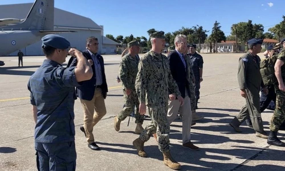 Στη βάση της Σούδας ο Παναγιωτόπουλος με τον Τζέφρι Πάιατ